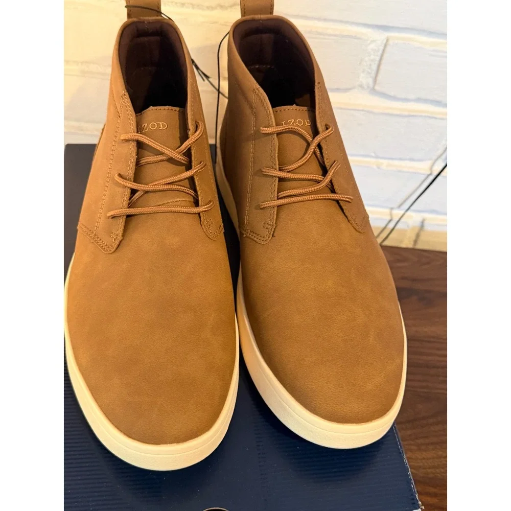 NWT IZOD Palmer Mens 11 Brown Memory Foam Chukka Boot Sneakers Preppy Classic